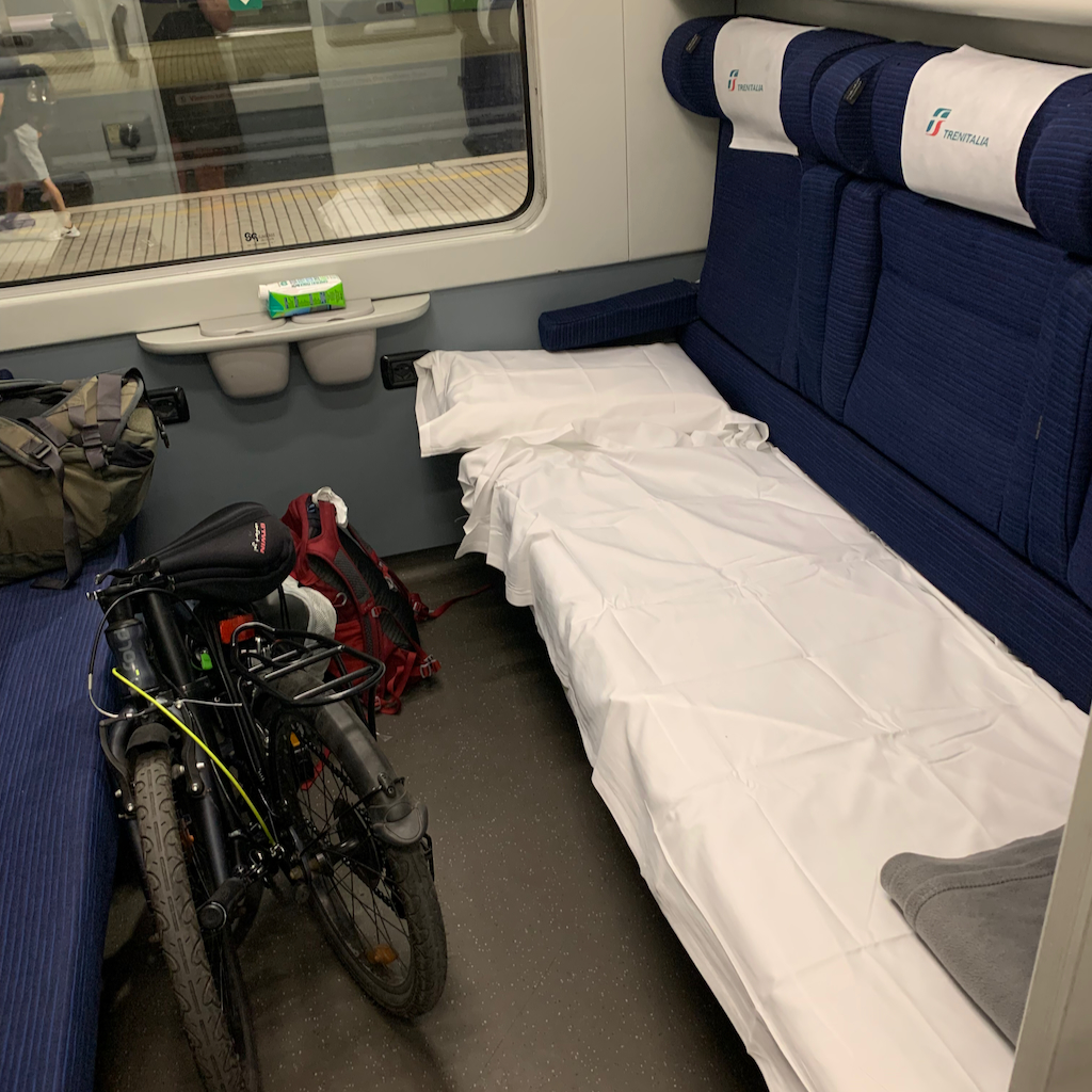 En sovvagnskupe på Trenitalia från Rom till Messina, Italien