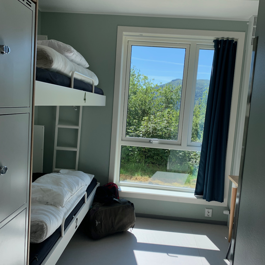 Fräscht rum med våningssängar på vandrarhemmet Hostel Montana i Bergen Norge