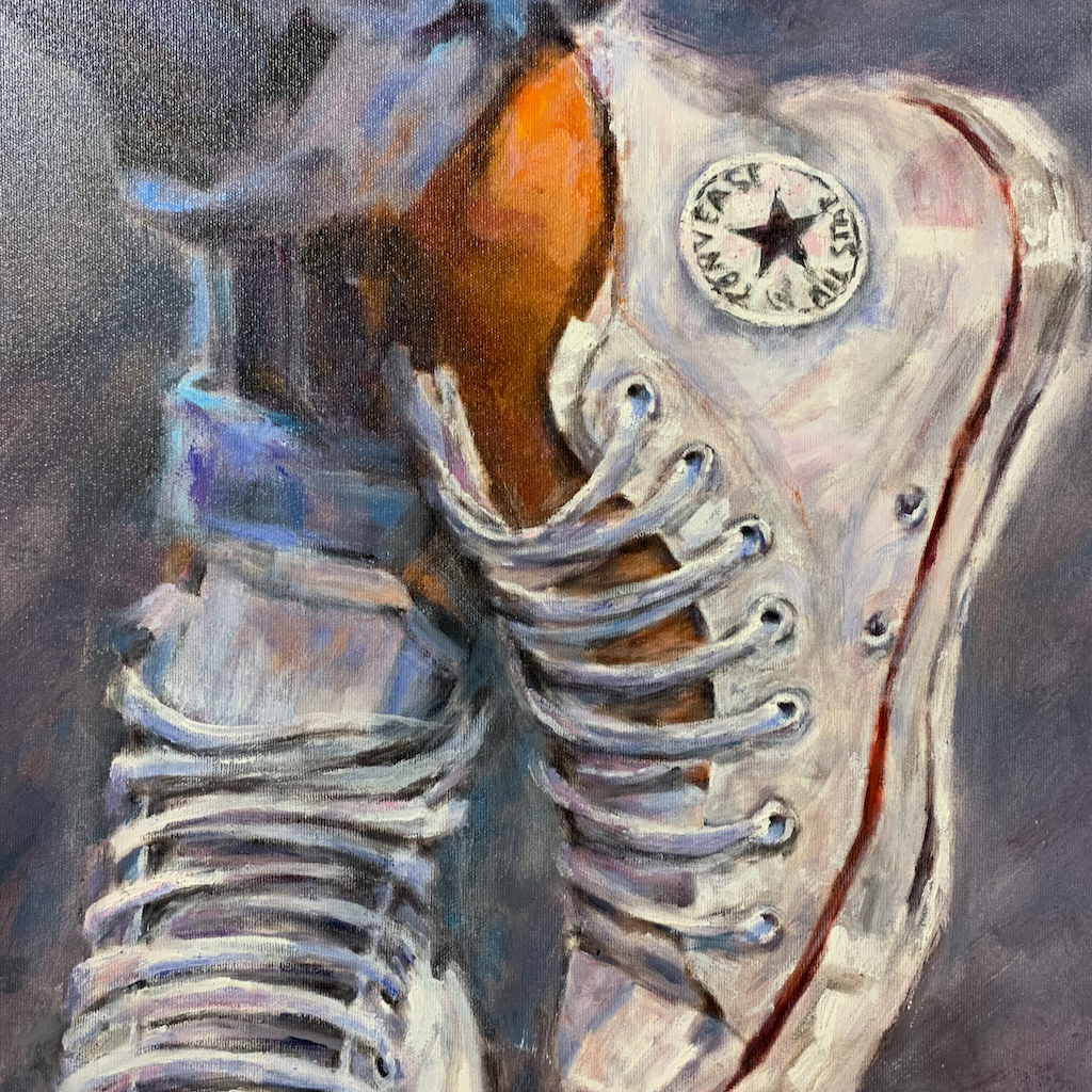 Ett par All Star sneakers i akryl av Sokkatis Evgeridis på galleriet Art Space Ingången till galleriet Art Space beläget i en föredetta vingård i Exo Gonia på Santorini i Grekland