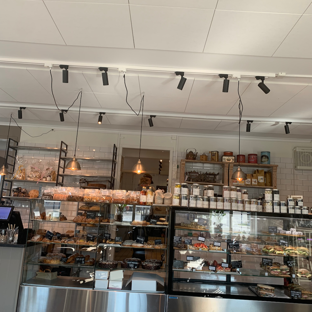 En disk på mysiga Kafe Skäret i Hunnebostrand.