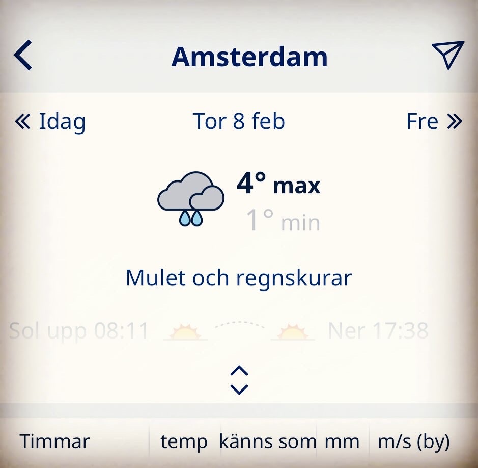 En väderprognos för Amsterdam som visar 4 plusgrader och regn i väderappen Klart.